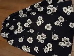 earth 花柄 フレアスカート