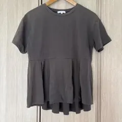 グローバルワーク　快適ぺプラムプルオーバー半袖　チャコールグレー　Mサイズのサムネイル