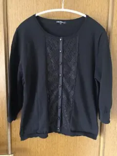黒カーディガン