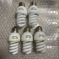 ①Panasonic 22Wスパイラル蛍光灯2個入 電球色【新品・未使用】 - メルカリ