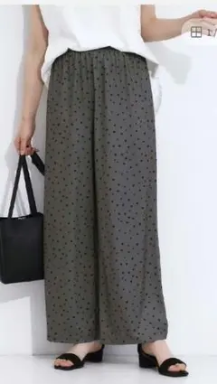 ドット柄 ワイドパンツ