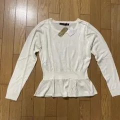 新品未使用　Leid オフホワイト 長袖 薄地ニットペプラム