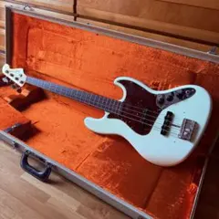 Fender New American Vintage 64 Jazz Bassのサムネイル