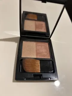 ETVOS ミネラルプレストチーク ティーベージュ