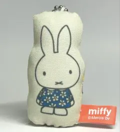ミッフィー miffyとお友達マスコット　1.ミッフィー（花柄のお洋服）