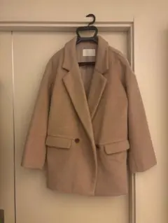Chico ピンクベージュ チェスターコートのサムネイル