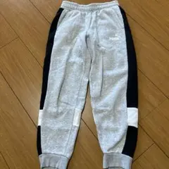 PUMA グレー ブラック ストレートパンツ 130