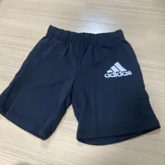 新品⭐︎アディダス⭐︎スウェットパンツ⭐︎ハーフパンツ　160 黒　半ズボン　短パン
