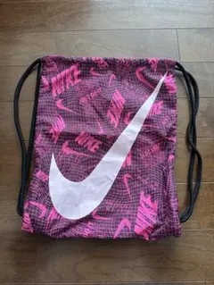 Nike ピンク ドローストリングバッグ