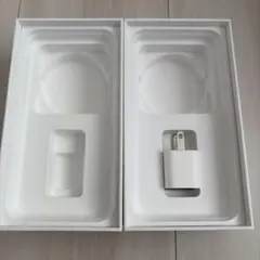 iPhone xr 箱　2つ