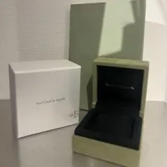 Van Cleef & Arpels ジュエリーボックス　空箱