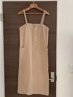 ベージュ サロペット風ワンピース 前面ジッパー付き