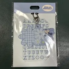 ディズニーストア　ミニー　ステッカー付きキーチェーン
