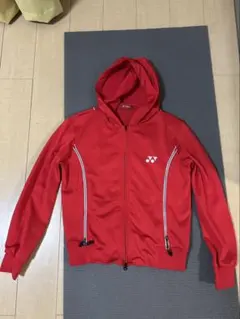 YONEX トラックジャケット　赤