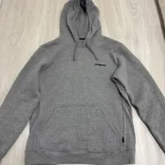 patagonia グレー パーカー
