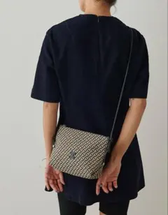 【IACUCCI】イアクッチ ショルダーバッグのサムネイル