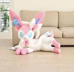 新品未開封 等身大ニンフィア 寝そべりぬいぐるみ ポケットモンスター ぬいぐるみ 等身大ニンフィア 寝そべり - メルカリ