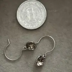 3個９００円ビジューピアス47