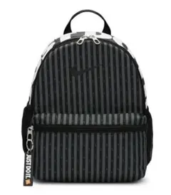 キッズ　Nike ストライプリュック