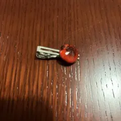 赤い石のシンプルなネクタイピン