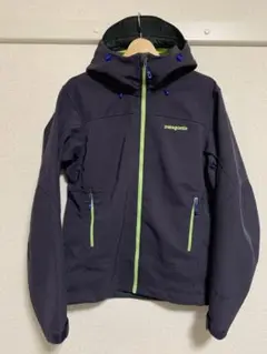 美品■パタゴニア ソフトシェルジャケット ブラック パタゴニア サンダーシェルジャケット ブラック L | 東京準備室