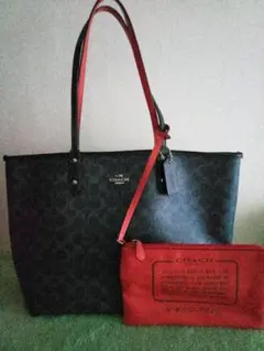 新品未使用 COACH　リバーシブルトートバッグ　シグネスチャー柄&無地