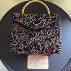 ビーズ刺繍のエレガントパーティーバッグ