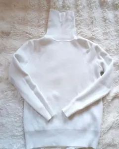 【期間限定お値下げ31日㈮迄】ZARA ✯ホワイト タートルネックセーター