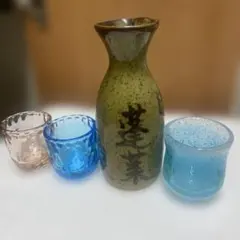 蓬莱泉　美濃焼の徳利　二合　おちょこ付き