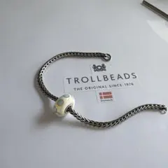 【トロールビーズ 】チャーム ベージュブルードットのサムネイル