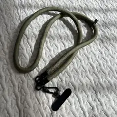 カーキ極太120cmスマホストラップ　ネックストラップ　パラコード　ヨセミテ風