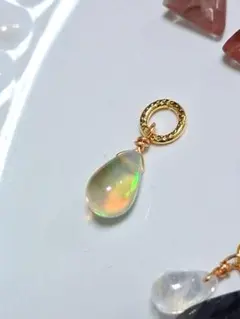 No.2647 ブラックオパール(染め) チャーム(ペンダントトップ)