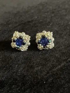 青色ストーンの花形ピアス 新作ハンドメイド　特売