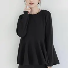 coca エンボス加工裾フレアトップス ブラック L