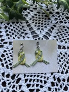 ハンドメイド　水引イヤリング　カラフル　抱きあわじ結び