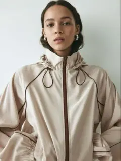 H&M オーバーサイズウインドブレーカー　ジャンパー　ブルゾンのサムネイル