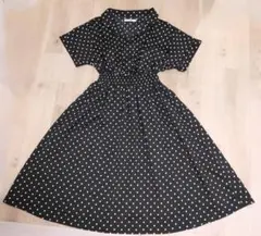 水玉模様 半袖ワンピース 黒