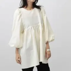 未使用級✨アパートバイ ペプラムブラウス 五分袖 体系カバー アイボリー