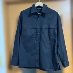 UNIQLO 黒 長袖シャツ