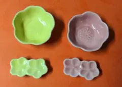 梅の花　小鉢と箸置き 　和食器　4個セット