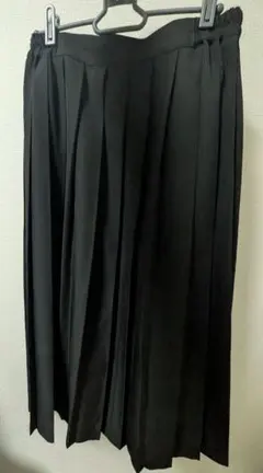 プリーツスカート　黒　ロング丈