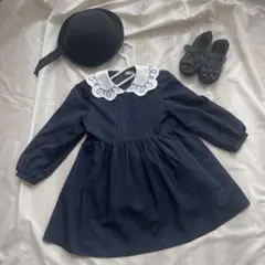 ネイビー ワンピース 白襟　デザイン　刺繍入り