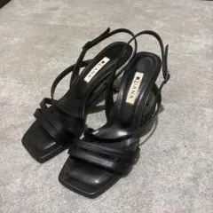 Diana ブラック ストラップサンダル　23cm