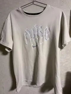 nike dri-fit Tシャツ