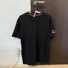 EA7 ブラック Vネック Tシャツ