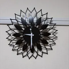 花形デザイン 掛時計　ダークブラウン