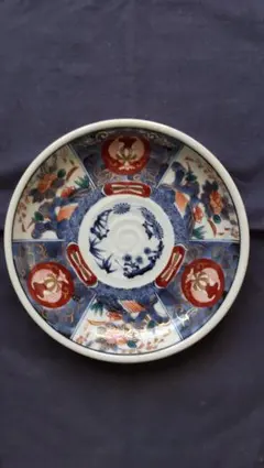 有田焼 龍峰窯 金彩・染付山水画 菊形深皿（飾り鉢） 有田焼 龍峰窯 金彩・染付山水画 菊形深皿（飾り鉢）