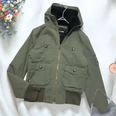 《ALPHA INDUSTRIES》 ダウンジャケット オリーブ 裏起毛フード
