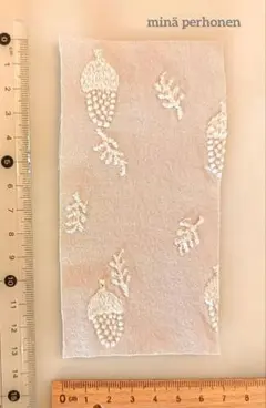 6-d　ミナペルホネン　刺繍はぎれ　donguri　pink beige
