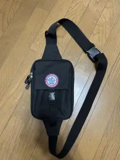 黒 ボディバッグ